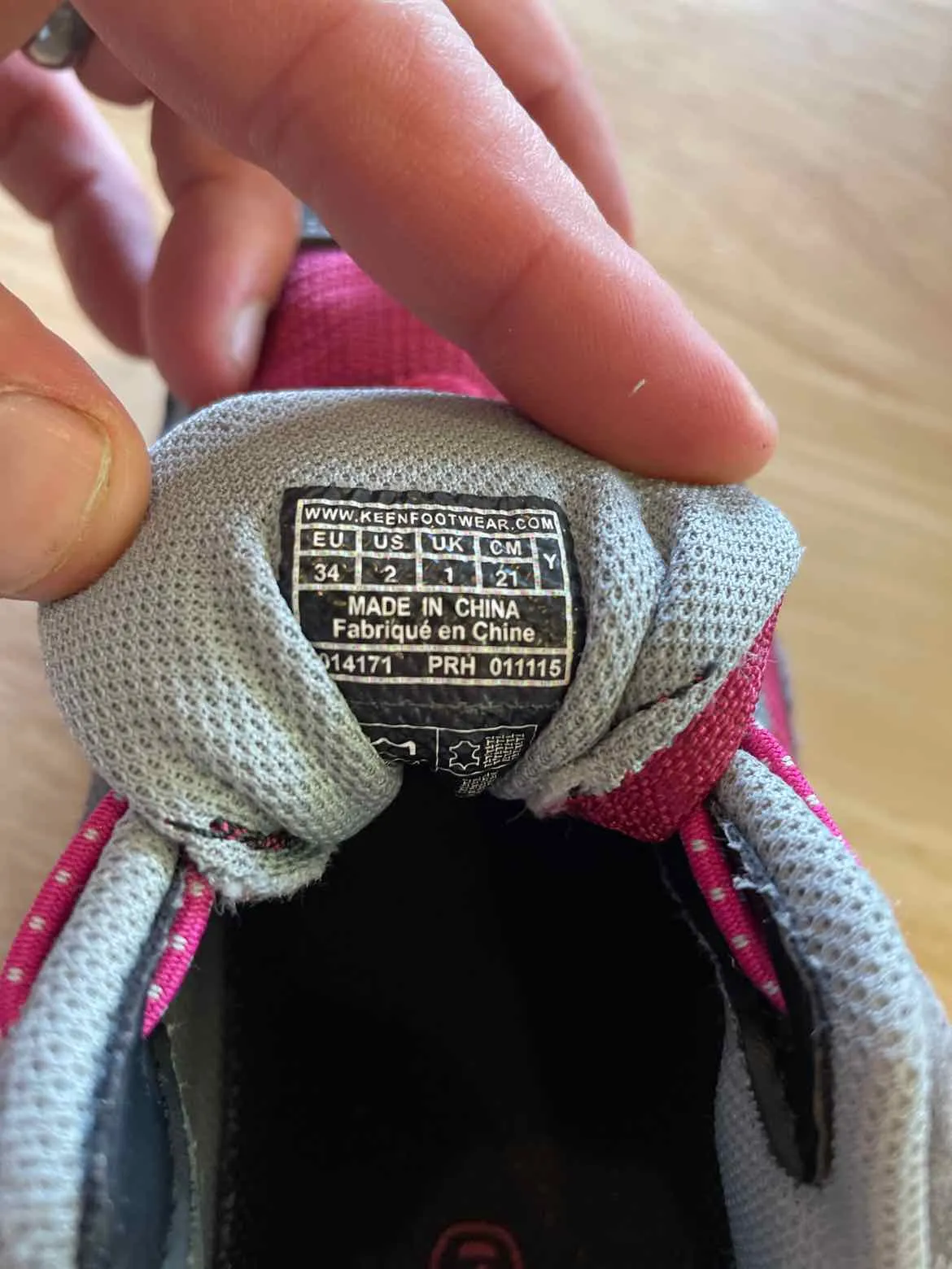 Child Size 2 Keen Girl's Shoe & Boot