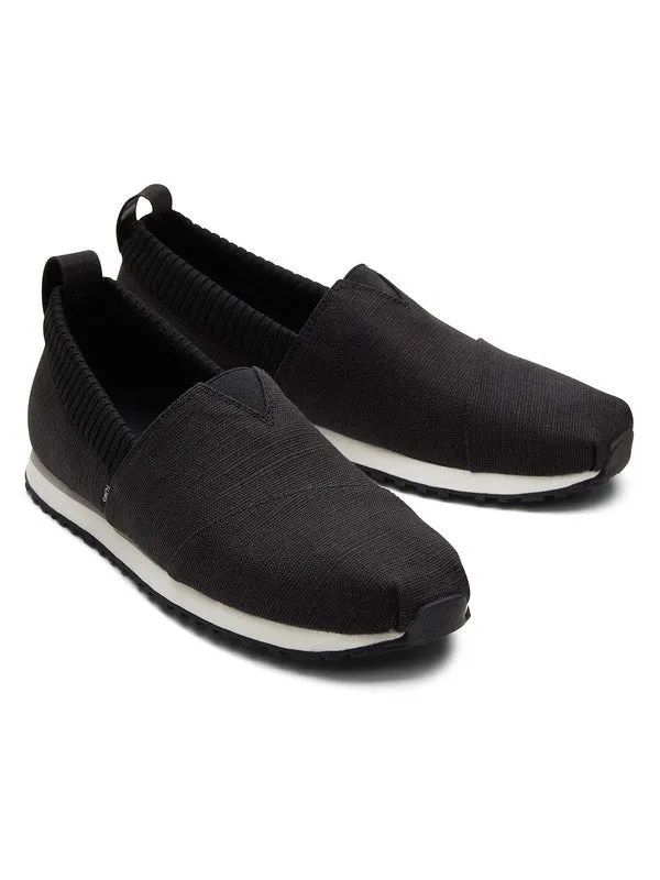 Resident Deep Black Walking Shoes
